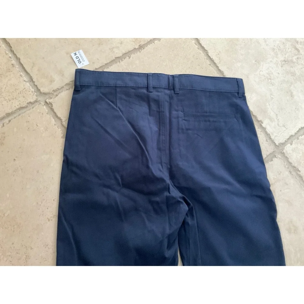 NWT Old Navy‎ Blue school uniform short pants - Boys size 14 Plus/Husky